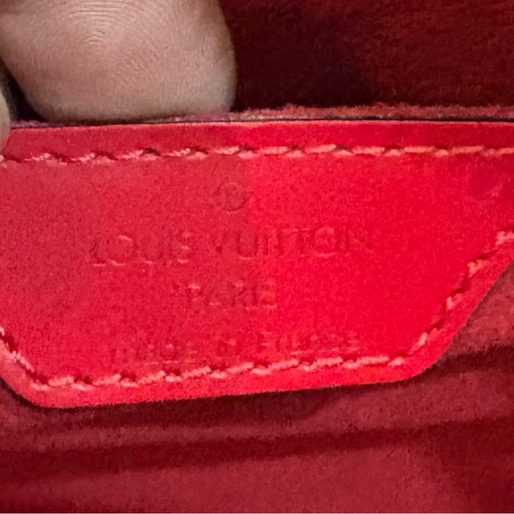 LV Epi Leather gorgeous red bag! - Picture 8 of 8